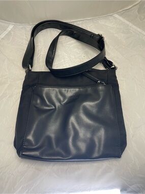 Roots Black Women's Crossbody Shoulder Bag
